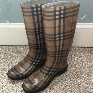 Burberry Women’s Rain Boots Size 7